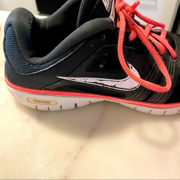NIKE - 7.5 Flex Training Shoes - Picture 8 of 8